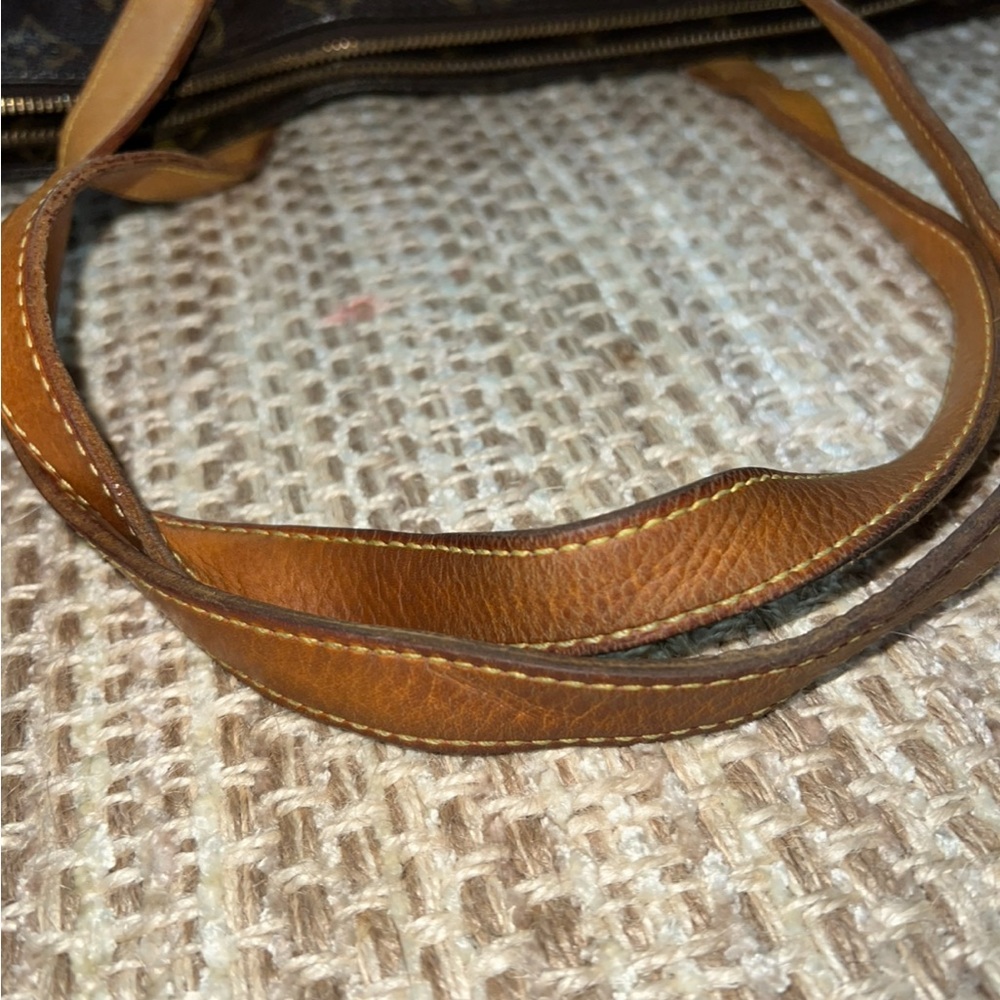Louis Vuitton Cabas Mezzo - Picture 5 of 9